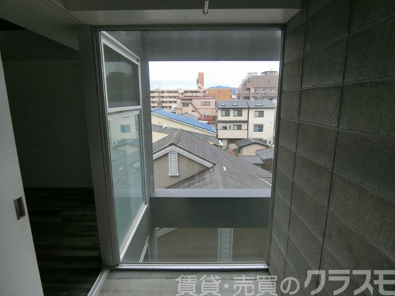 23/30 バルコニー