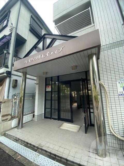 22/30 エントランス