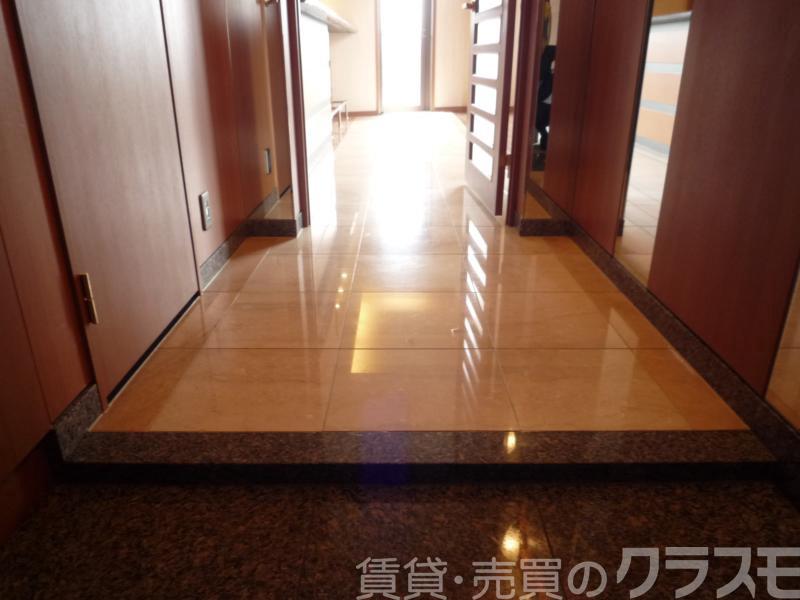 18/30 玄関