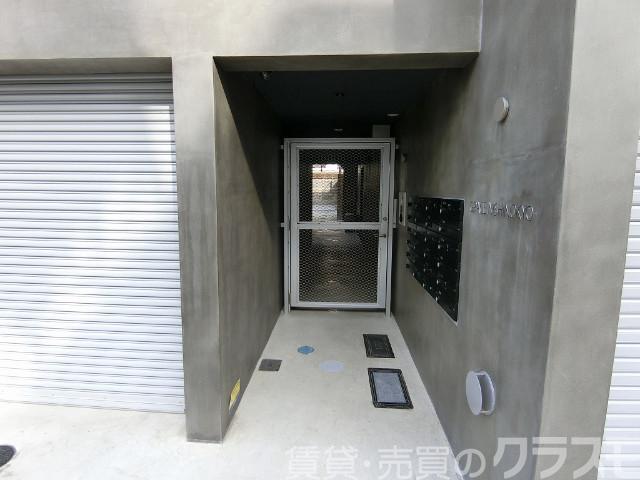 2/4 エントランス