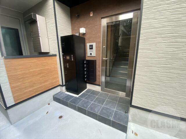 22/30 エントランス