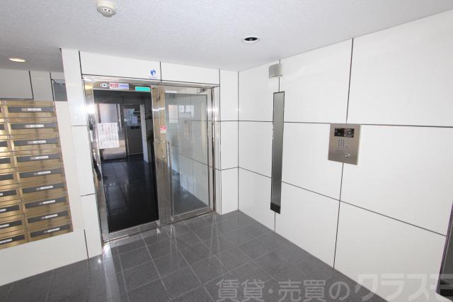 17/19 エントランス