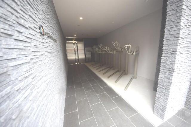 21/30 エントランス