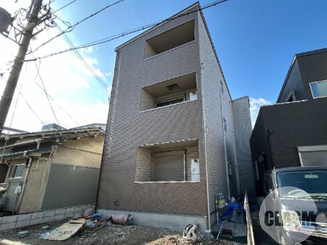 20/26 エントランス