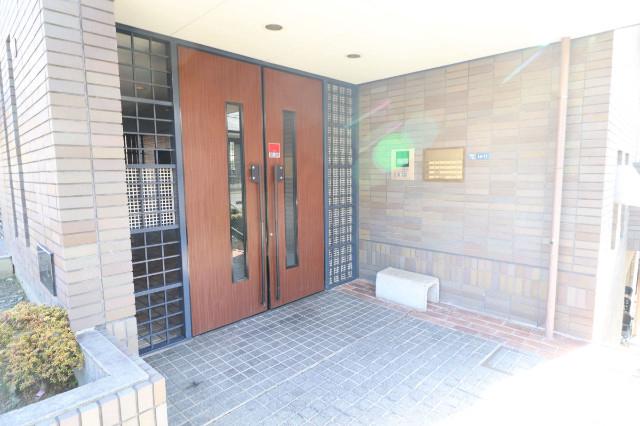 22/29 エントランス