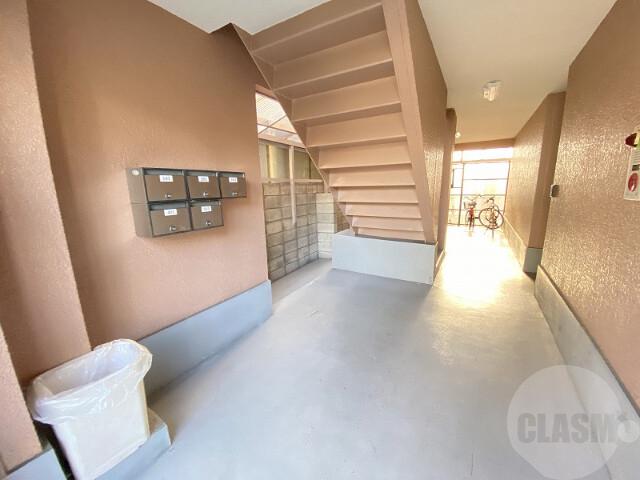 15/23 エントランス