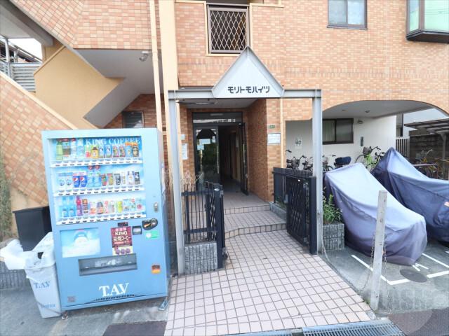 22/30 エントランス