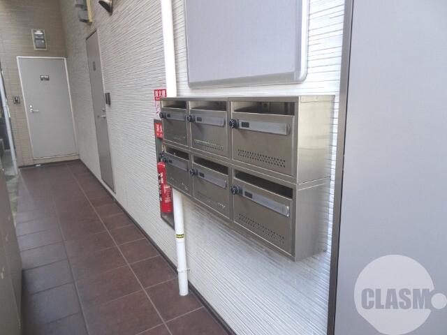 18/23 エントランス