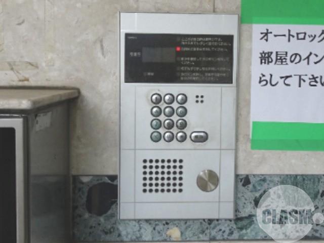 14/20 エントランス