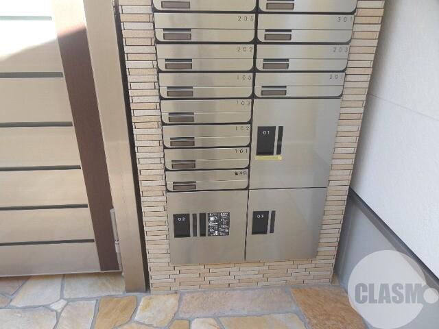 20/30 エントランス