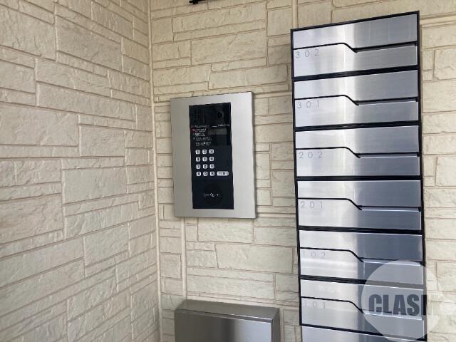 22/28 エントランス