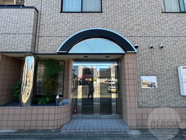 21/29 エントランス