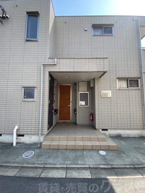 15/22 エントランス