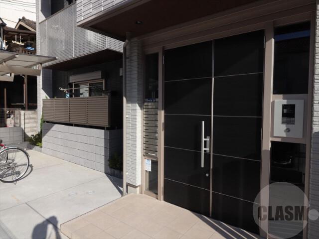 21/29 エントランス