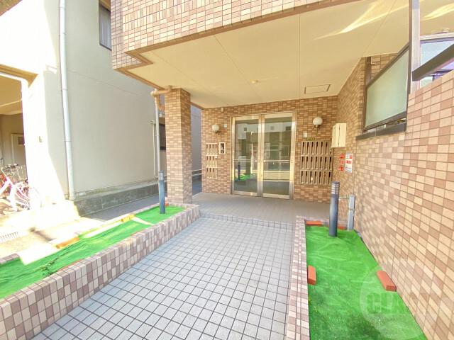 15/25 エントランス