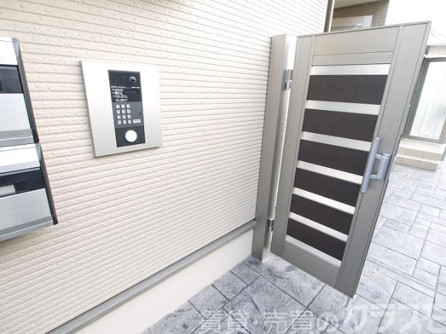 2/2 エントランス