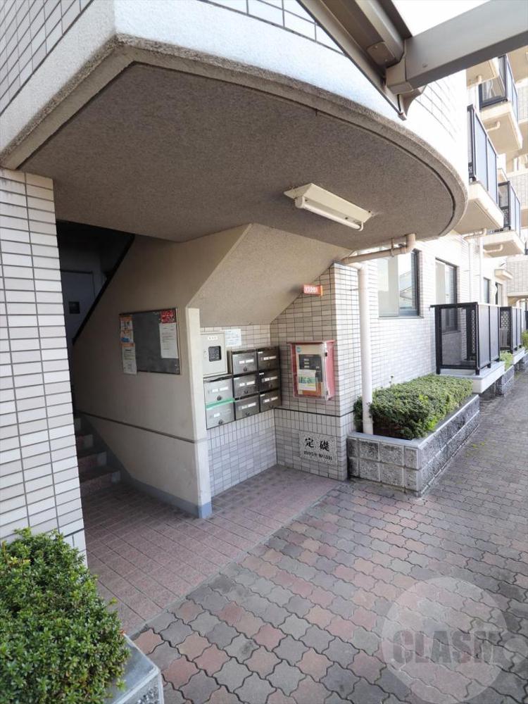 22/30 エントランス