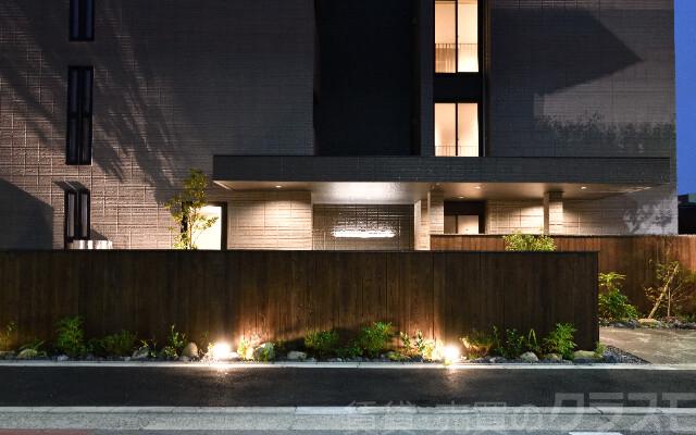 21/30 エントランス