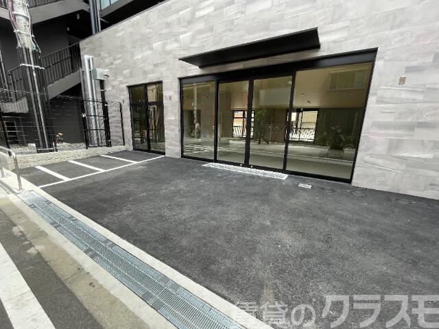 22/27 駐車場