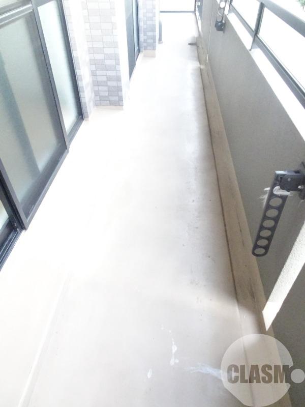 15/28 バルコニー