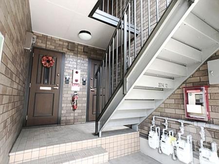 21/30 エントランス