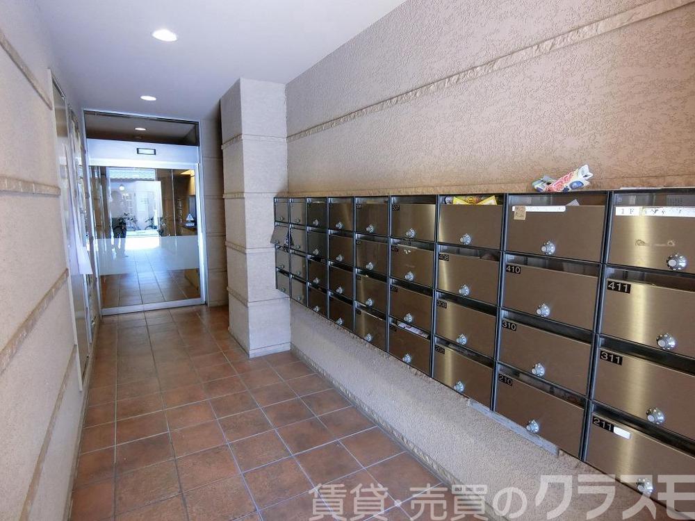 28/30 エントランス