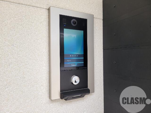 22/28 エントランス