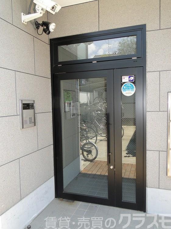 2/2 エントランス