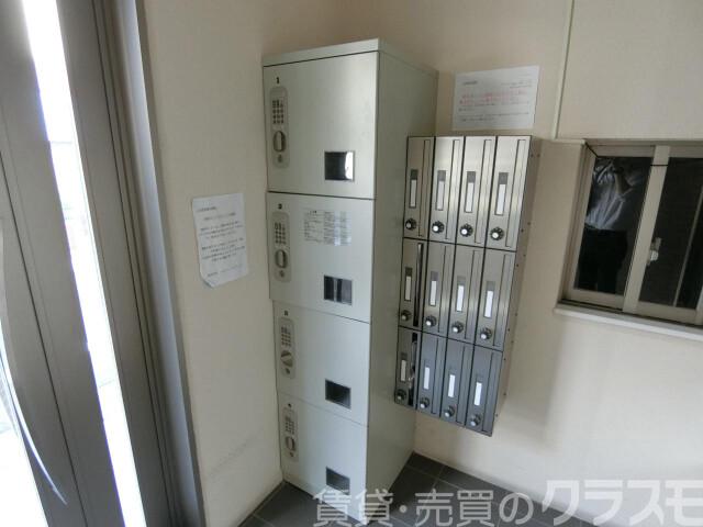 28/30 エントランス