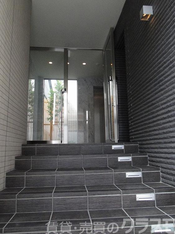 2/4 エントランス