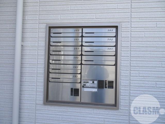 21/30 エントランス