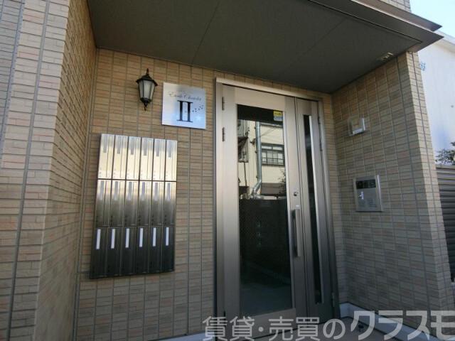 28/30 エントランス