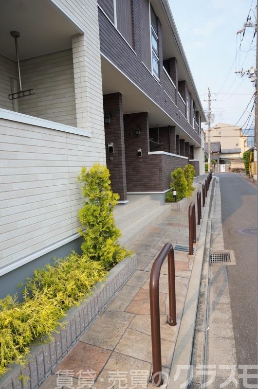 30/30 エントランス