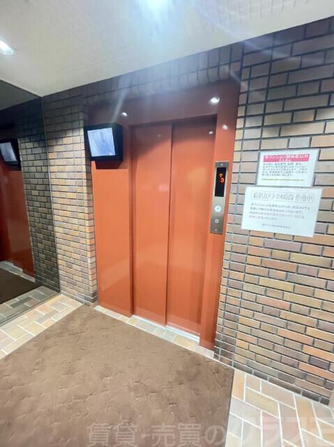 15/21 エントランス