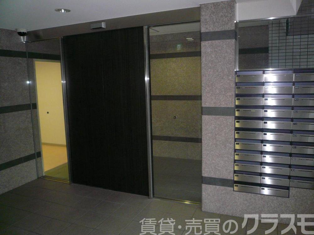 2/4 エントランス