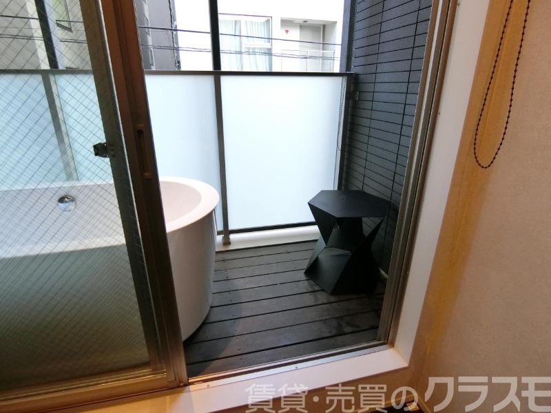 25/30 バルコニー