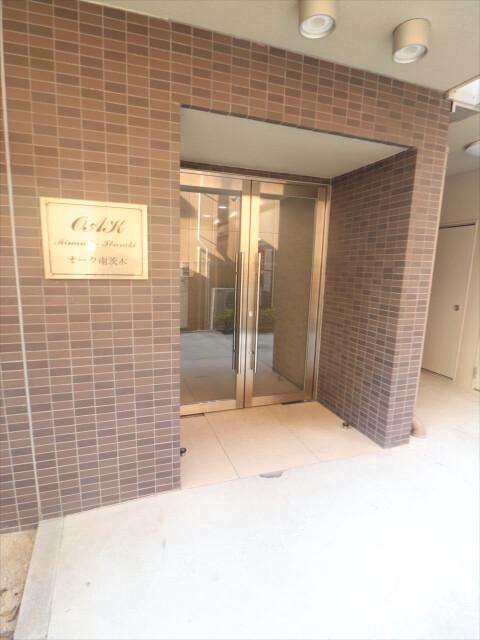 22/30 エントランス