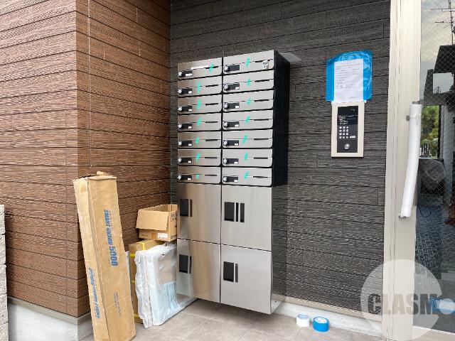 22/28 エントランス