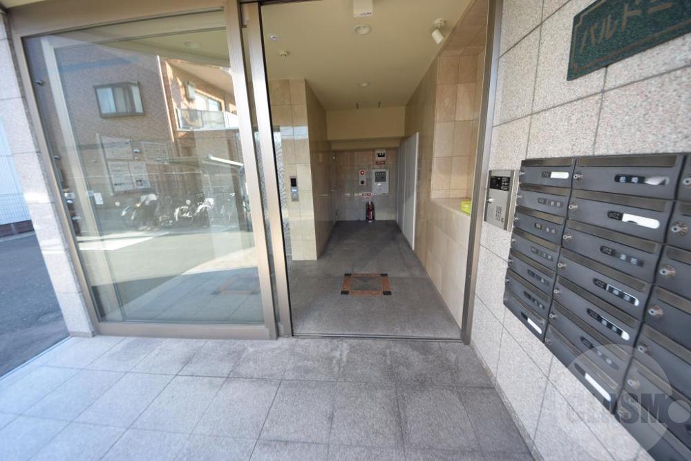 17/25 エントランス