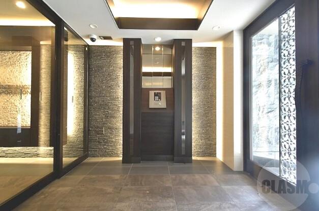 15/20 エントランス