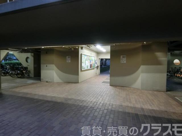 2/4 エントランス