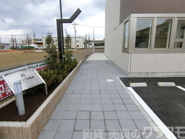 2/4 エントランス