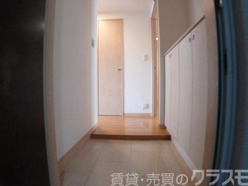 16/30 玄関
