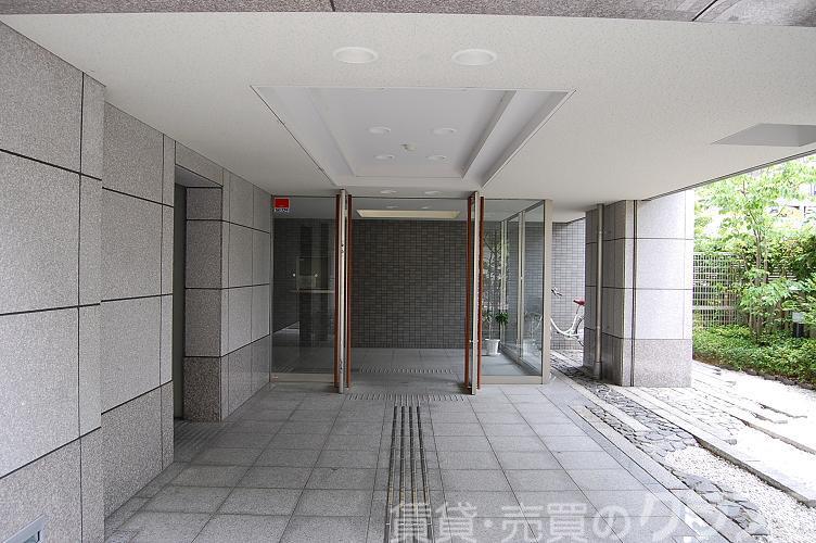 2/4 エントランス