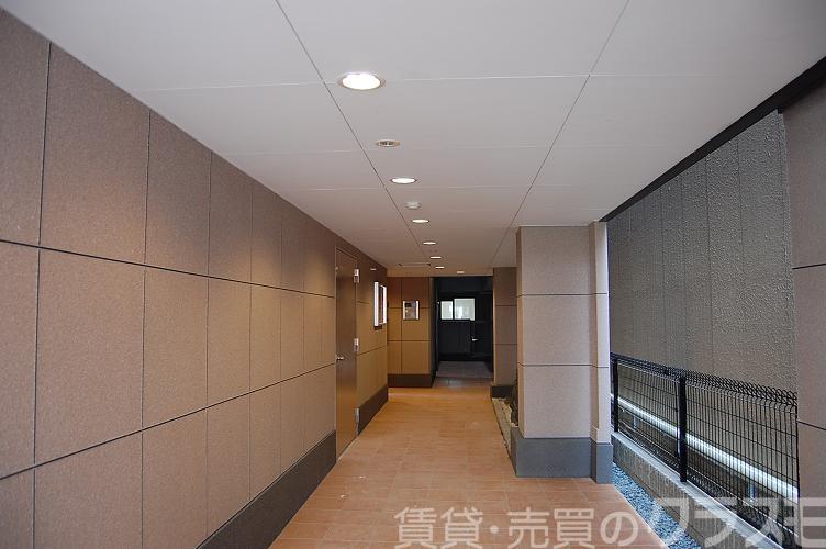 2/3 エントランス