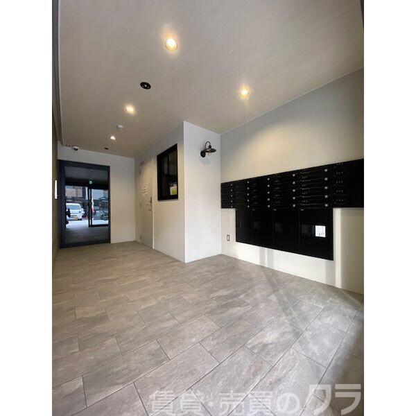 16/30 エントランス