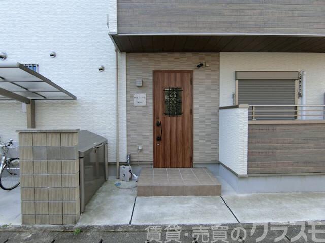 2/4 エントランス