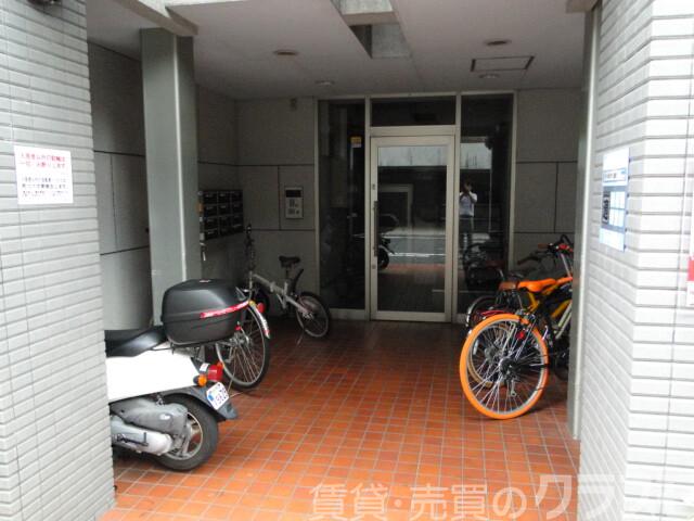 2/3 エントランス