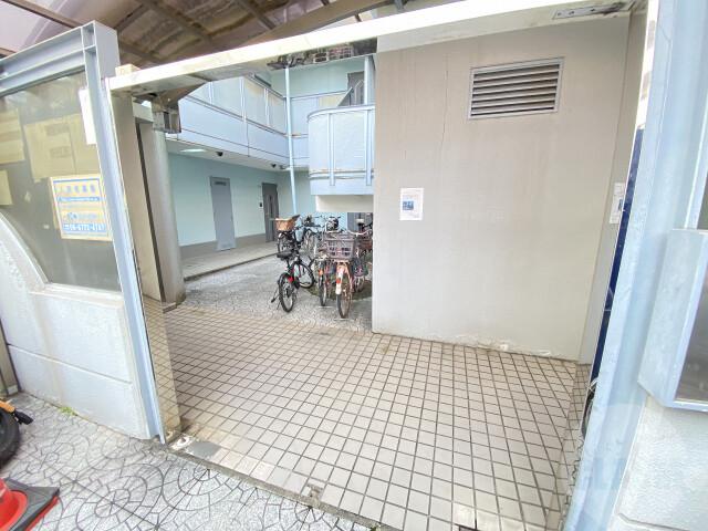 16/24 エントランス