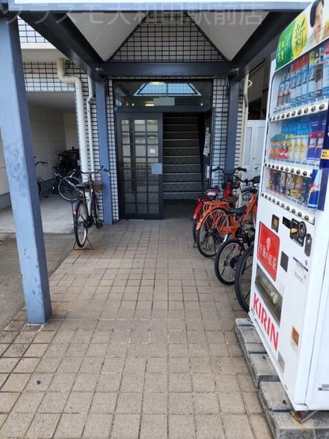 21/25 エントランス